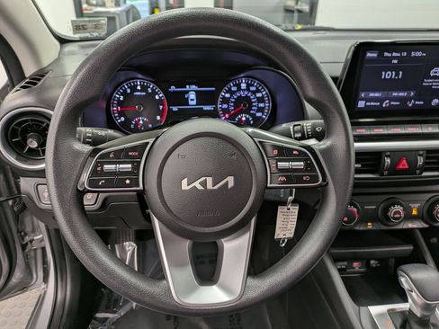 Certified 2023 Kia Forte LXS w/ LXS Technology Package image 20