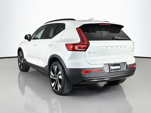 Certified 2023 Volvo XC40 B5 Plus w/ Protection Package Premier AWD/4WD image 5
