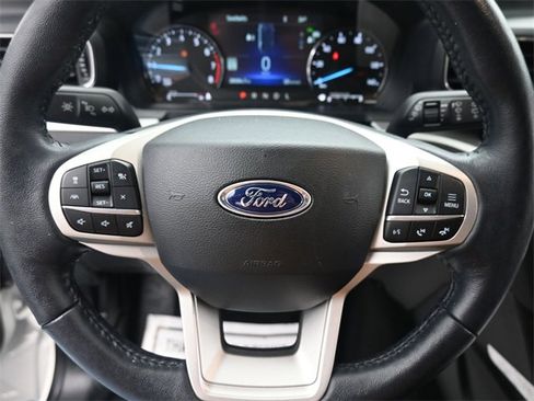 Used 2022 Ford Explorer XLT w/ Equipment Group 202A image 21