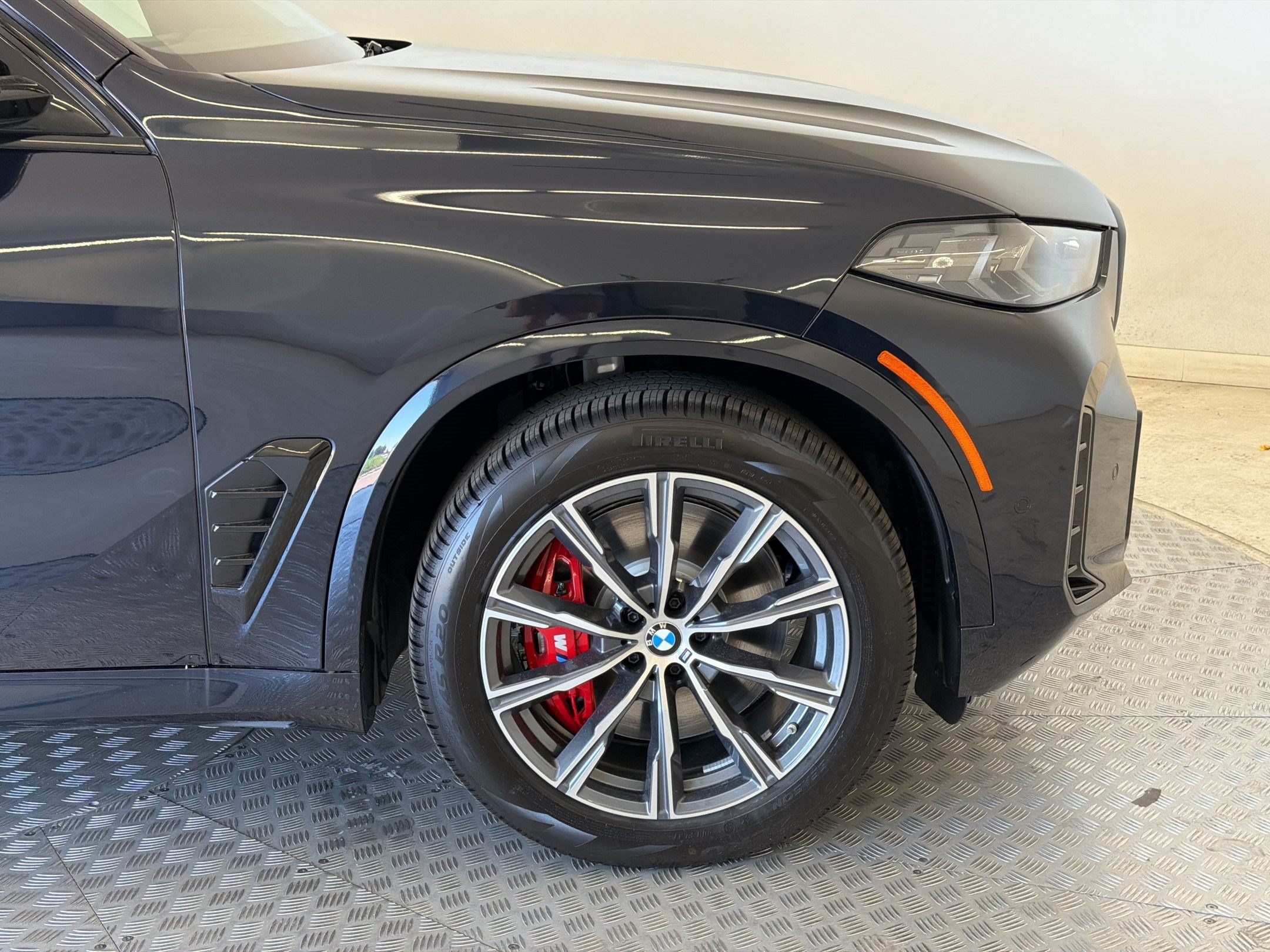 New 2026 BMW X5 xDrive50e w/ M Sport Package AWD/4WD image 13