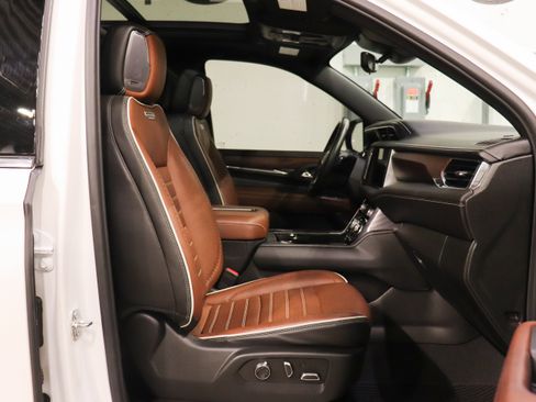 Used 2023 GMC Yukon Denali Ultimate image 15