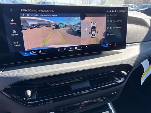 New 2026 BMW 330i xDrive Sedan w/ Premium Package AWD/4WD image 21