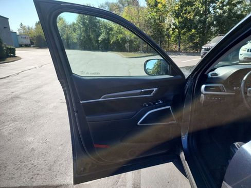 Used 2021 Kia Telluride LX image 11