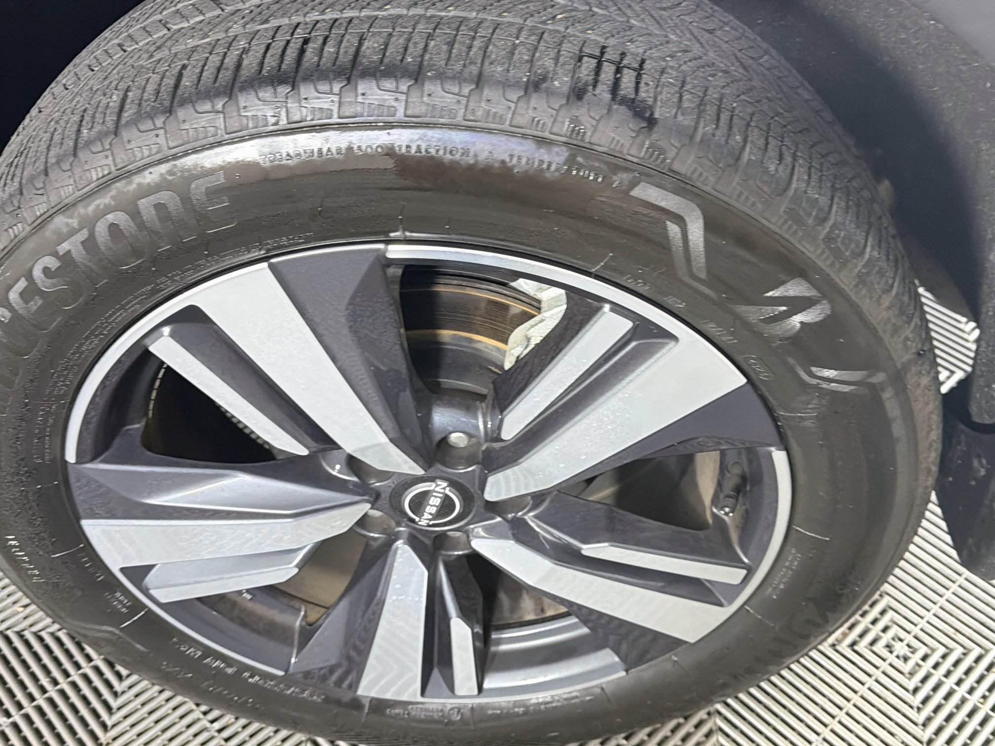 Used 2023 Nissan Rogue SL w/ SL Premium Package FWD image 11