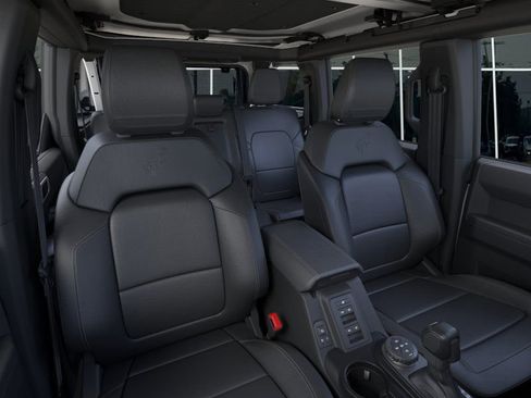 New 2025 Ford Bronco Badlands image 10