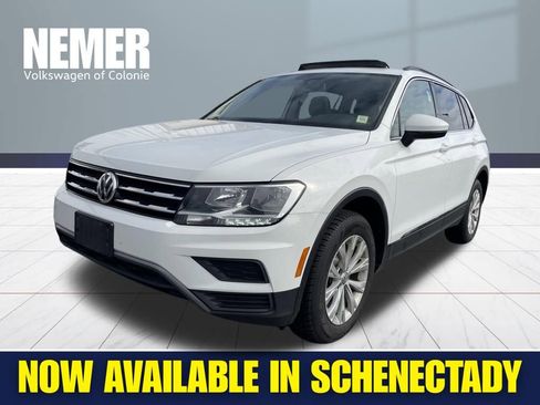 Used 2019 Volkswagen Tiguan SE w/ Panoramic Sunroof Package image 1