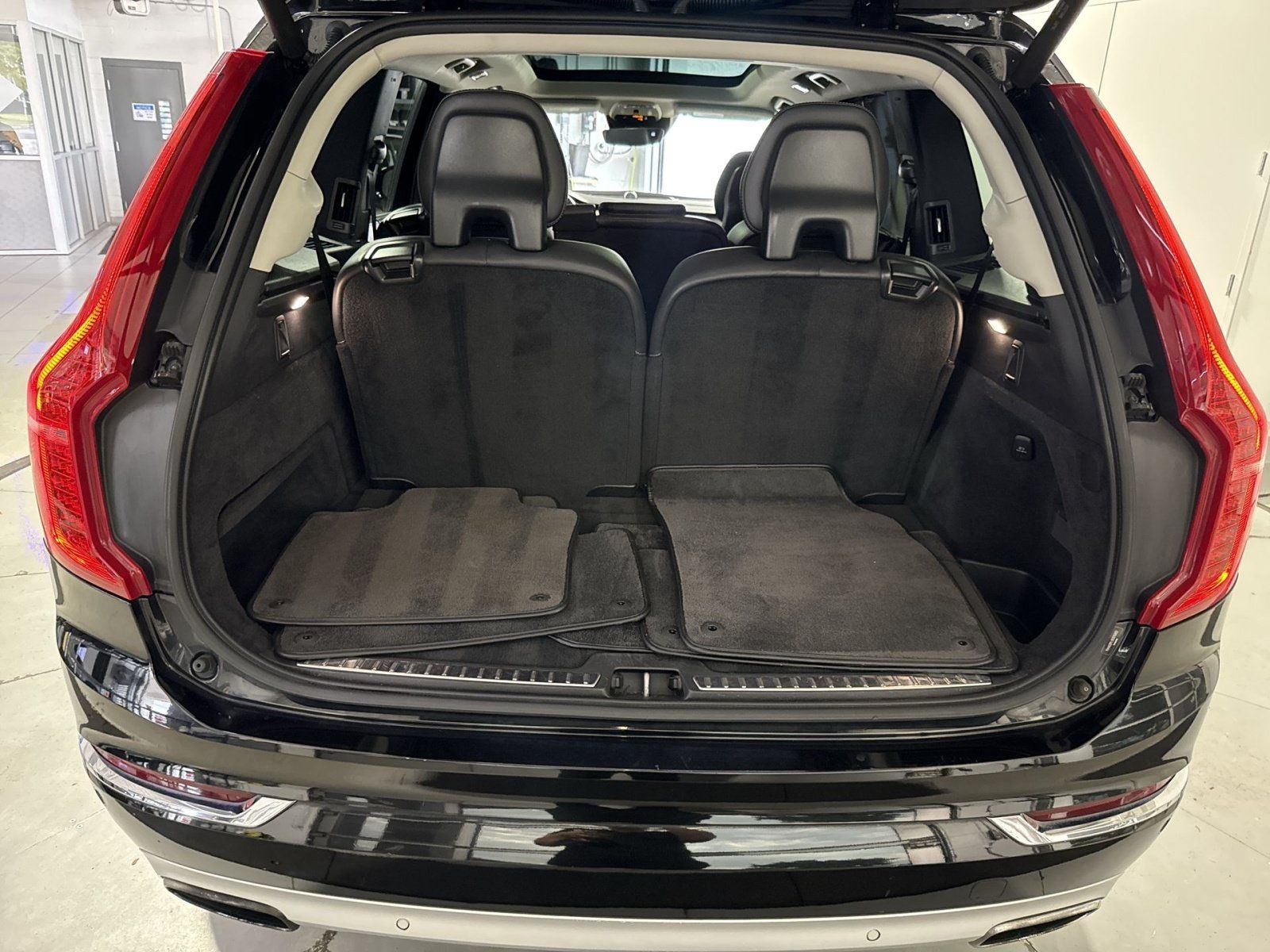 Used 2016 Volvo XC90 T6 Inscription AWD/4WD image 28