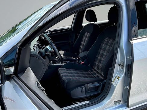 Used 2017 Volkswagen GTI Sport FWD image 19