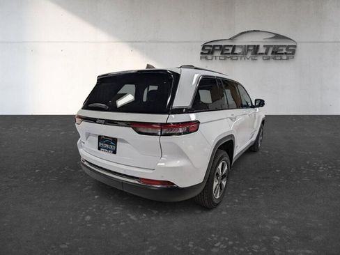 Used 2024 Jeep Grand Cherokee Limited 4xe image 10