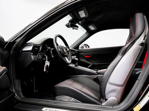 Used 2019 Porsche 911 Carrera T RWD image 17