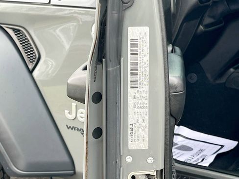 Certified 2018 Jeep Wrangler Sport AWD/4WD image 29