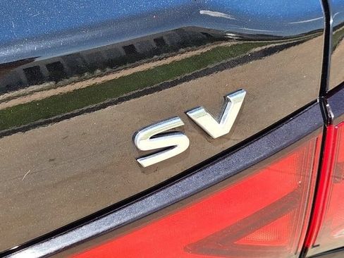 Used 2024 Nissan Sentra SV FWD image 12