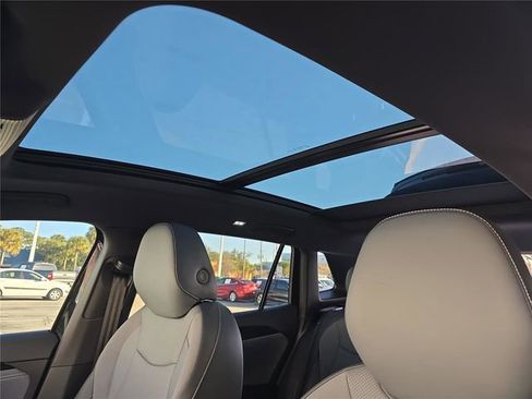 New 2026 Volkswagen Tiguan SE R-Line image 25