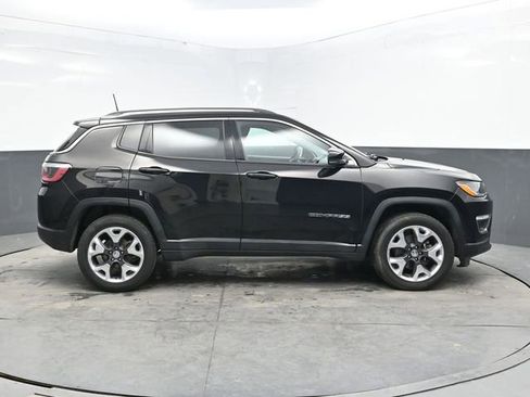 Used 2018 Jeep Compass Limited AWD/4WD image 8