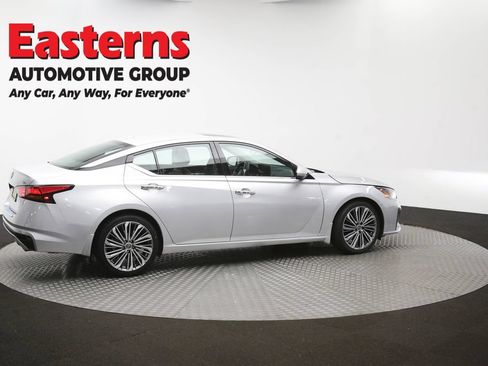 Used 2023 Nissan Altima 2.5 SL FWD image 45