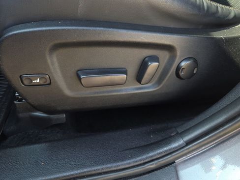 Used 2019 Toyota Highlander Limited Platinum image 31