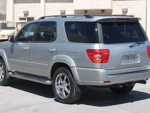 Used 2003 Toyota Sequoia Limited RWD image 6