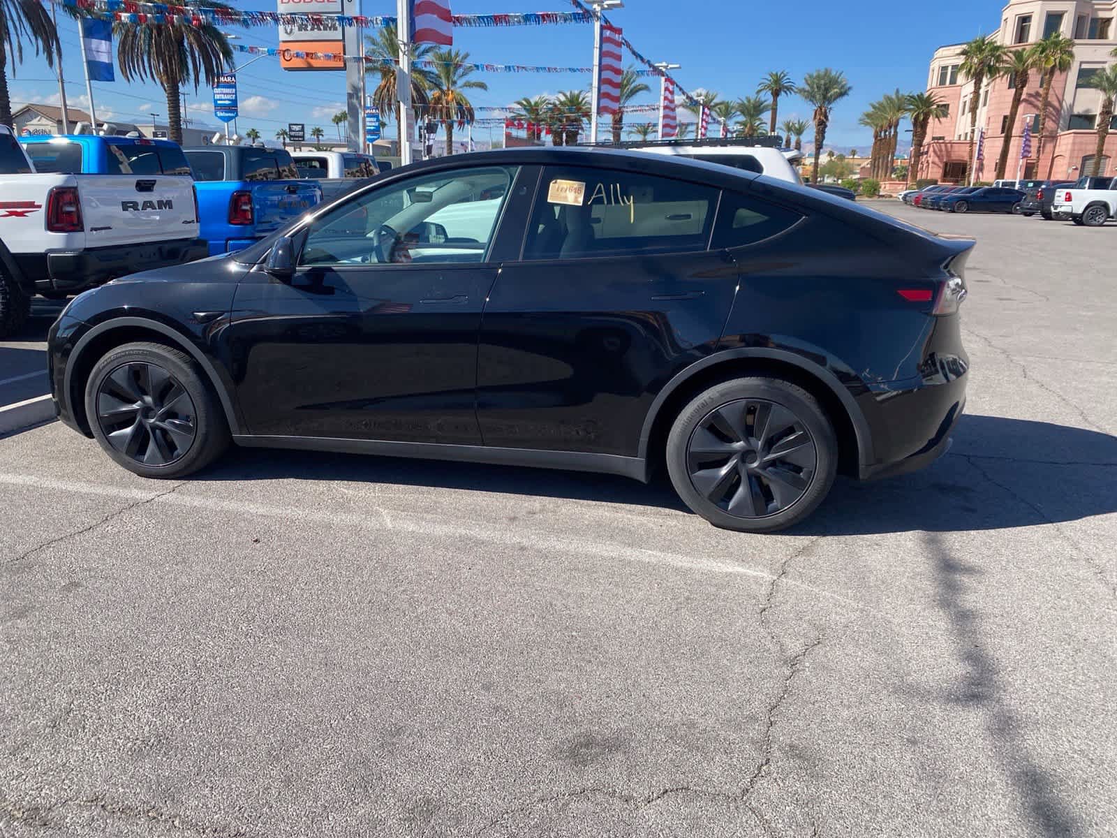 Used 2025 Tesla Model Y Long Range AWD/4WD image 9
