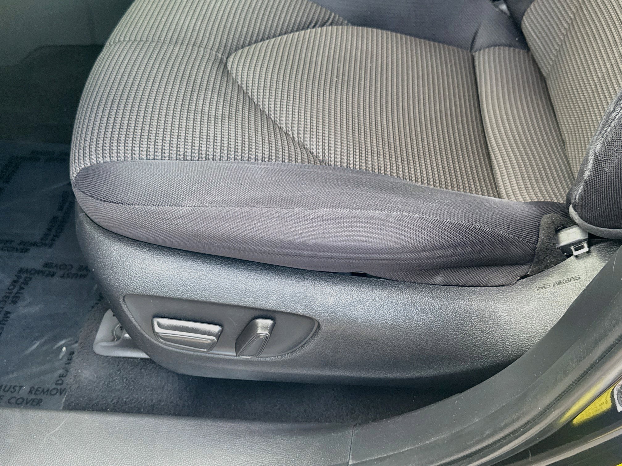 Used 2022 Toyota Highlander LE FWD image 17