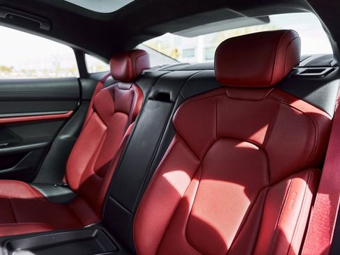 Used 2020 Porsche Taycan Turbo image 44