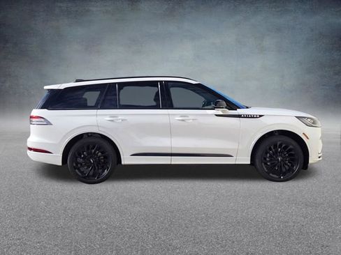 New 2026 Lincoln Aviator Reserve w/ Jet Appearance Package AWD/4WD image 8