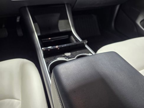 Used 2019 Tesla Model 3 Standard Range Plus image 19