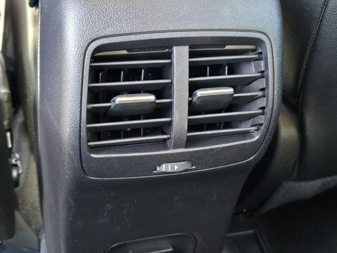 Used 2020 Ford Escape Titanium AWD/4WD image 33