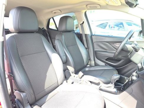 Used 2019 Buick Encore Preferred w/ Safety Package image 9