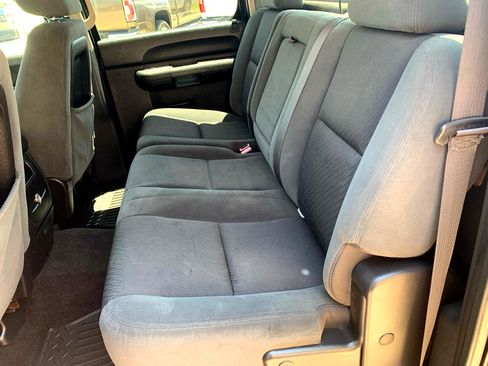 Used 2007 GMC Sierra 2500 SLE w/ EZ-Lift Tailgate Package image 23