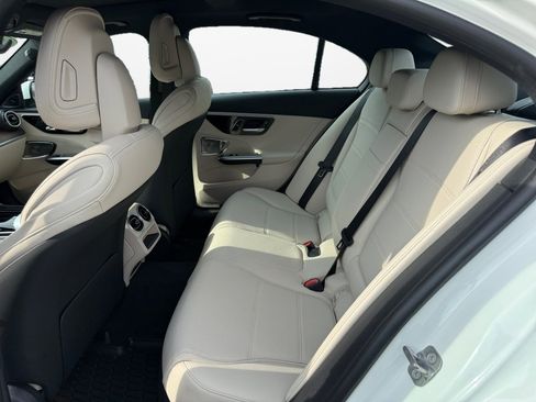 Used 2024 Mercedes-Benz C 300 4MATIC Sedan image 16