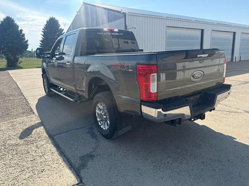 Used 2019 Ford F250 XLT w/ XLT Premium Package AWD/4WD image 8
