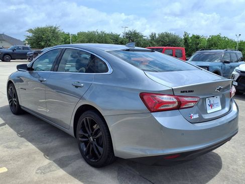 Used 2025 Chevrolet Malibu LT w/ Sport Edition FWD image 8