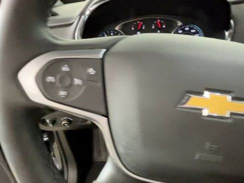 Used 2023 Chevrolet Traverse LT FWD image 23