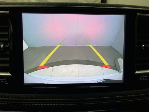 Used 2025 Chrysler Pacifica Limited FWD image 18