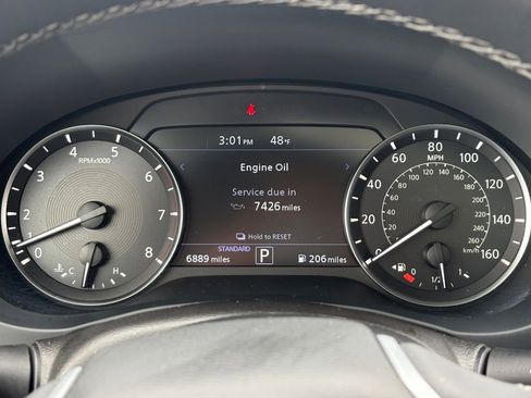 Used 2025 INFINITI QX50 Luxe w/ Accent Package image 29