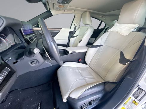 Used 2024 Lexus ES 350 Ultra Luxury w/ Accessory Package (Z2) FWD image 4