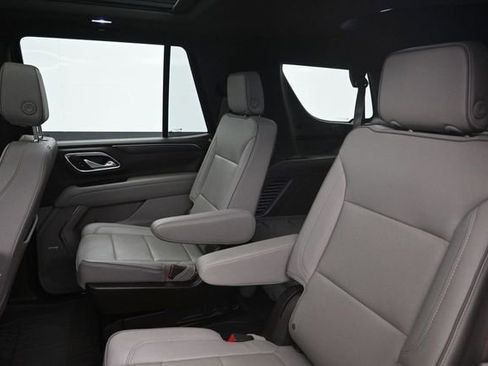 Used 2023 GMC Yukon SLT w/ SLT Premium Package AWD/4WD image 27