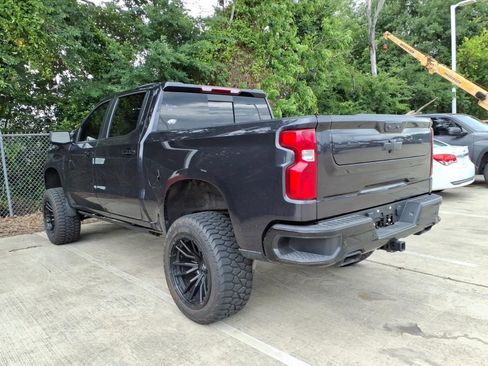 Used 2023 Chevrolet Silverado 1500 LT Trail Boss w/ LT Trail Boss Premium Package AWD/4WD image 2