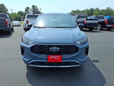 Used 2023 Ford Escape ST-Line w/ Tech Pack #1 AWD/4WD image 9