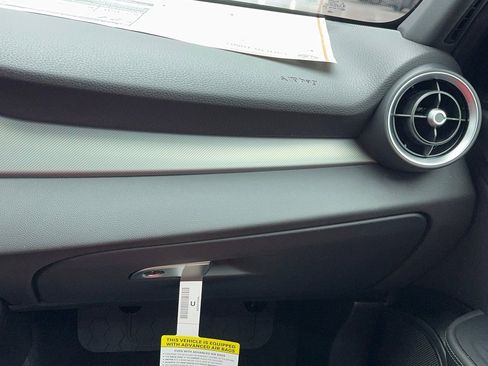 New 2025 Alfa Romeo Giulia image 18