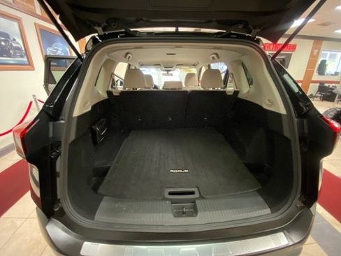 Used 2023 Nissan Rogue SV FWD image 13