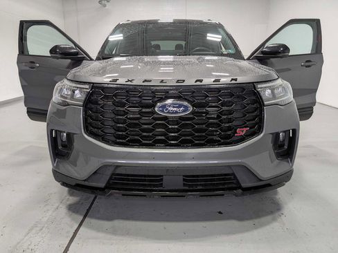 Certified 2025 Ford Explorer ST AWD/4WD image 15