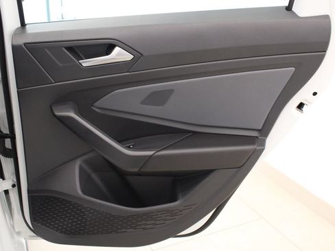 Used 2025 Volkswagen Jetta GLI Autobahn FWD image 30