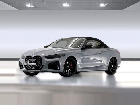 Used 2023 BMW M440i Convertible w/ Premium Package image 36