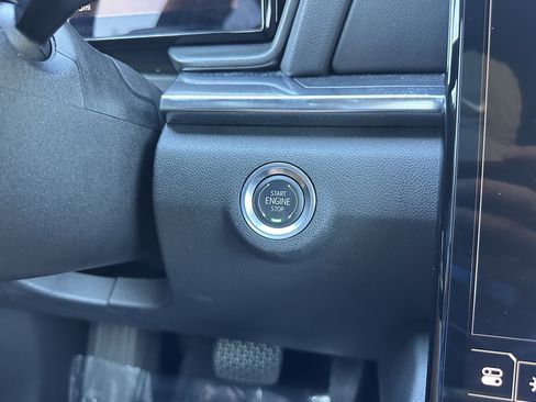 Used 2025 GMC Terrain Elevation image 28