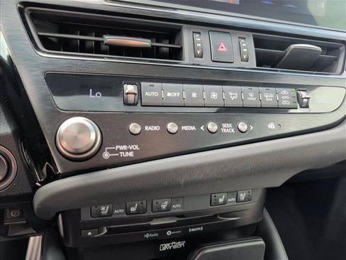 Used 2022 Lexus ES 350 F Sport w/ Protection Package (P3) FWD image 13