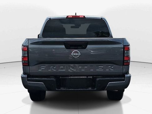Used 2025 Nissan Frontier SV RWD image 5