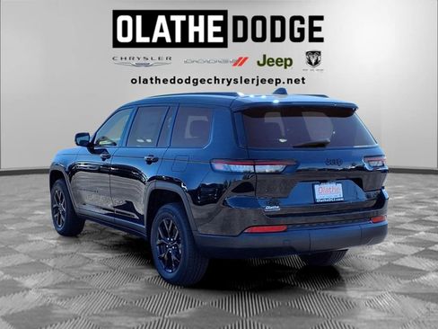 New 2025 Jeep Grand Cherokee L Altitude AWD/4WD image 3