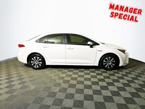 Used 2020 Toyota Corolla LE w/ Carpet Mat Package (TMS) image 9