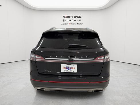 Used 2023 Lincoln Nautilus Reserve w/ Luxury Package AWD/4WD image 4